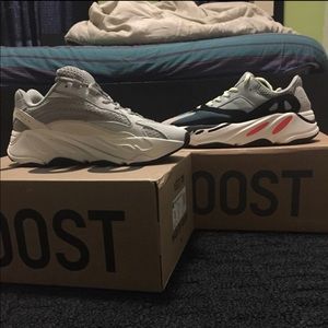 Addias yeezy boost 700 wave runners